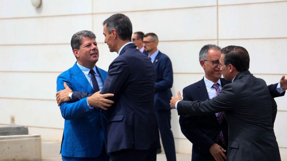Sánchez celebra junto a Picardo el acuerdo entre la UE y Reino Unido para derribar la verja de Gibraltar