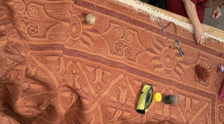 La Real Fábrica de Tapices inicia la restauración de las exclusivas alfombras que creó para el Teatro Real