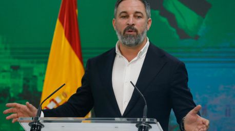 Abascal culpa al 'fanatismo climático y la corrupción' de los incendios: 'Sánchez es una plaga'