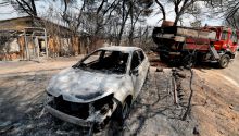 Francia lucha contra tres grandes incendios en el sur
