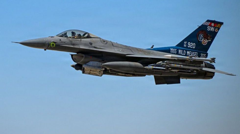 Trump ordena detener los bombardeos contra Irán para negociar un acuerdo