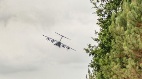 Así es el avión militar A400M al que Francia ha recurrido para combatir los incendios