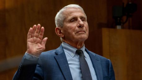 Fauci se niega en el Senado de EEUU a responder preguntas sobre los orígenes del covid