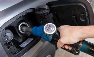 BMW y Toyota reabren el debate del motor de gasolina con una prueba pionera en España
