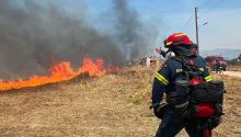 Las llamas amenazan Atenas: miles de bomberos luchan contra los incendios en toda Grecia