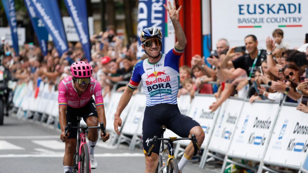 Evenepoel firma el póker en la Clásica de San Sebastián