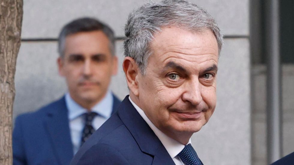 Zapatero pide al juez que ponga límites a la UDEF a la hora de investigar 'el universo' de sus cuentas bancarias