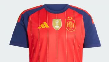 Sale a la venta la camiseta de la selección española con las dos estrellas