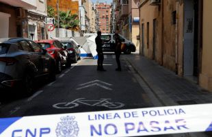 Un hombre de 62 años mata a un joven de 20 en un local de Valencia