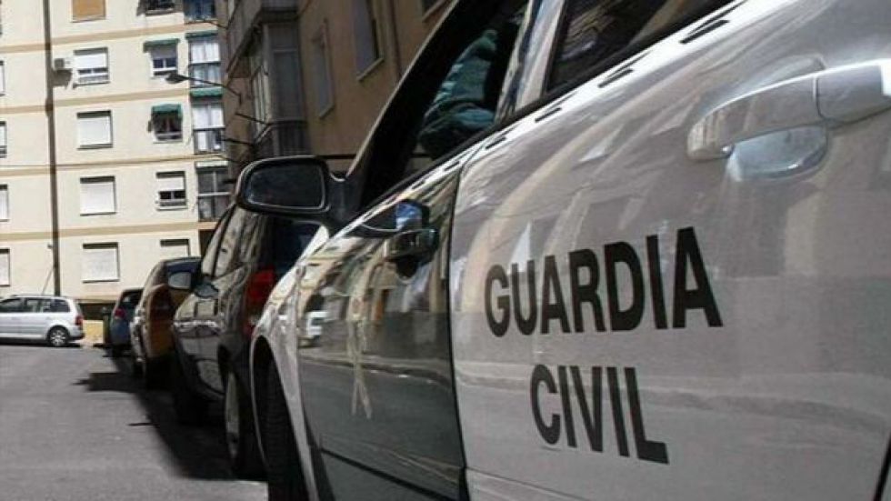 Un guardia civil mata a su expareja, también miembro del cuerpo, en el cuartel de Llanes (Asturias)