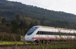Retrasos en la línea de alta velocidad Madrid-Sevilla por una incidencia