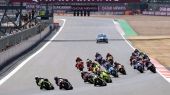 GP Gran Bretaña. Raúl Fernández bate a Martín en otra carrera complicada de Márquez
