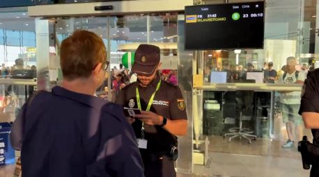 Los turistas italianos, obligados a pasar el control de fronteras en España tras su enfrentamiento con Italia