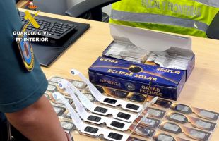 Intervienen en Cantabria casi un centenar de gafas para ver el eclipse sin homologar