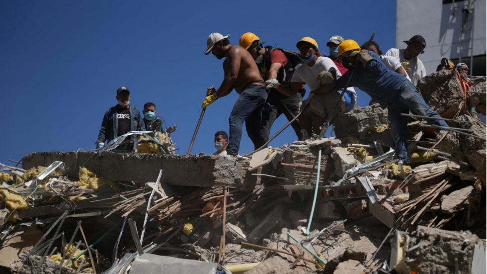 Al menos 234 muertos en el devastador terremoto que ha sacudido Colombia