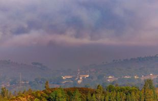 El incendio de Huelva, 'muy activo' tras quemar 31.000 hectáreas