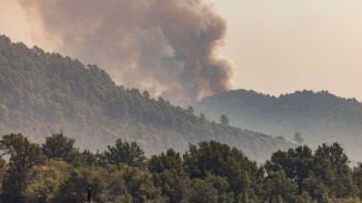 El fuego de Riglos supera las 15.000 hectáreas quemadas tras una noche difícil