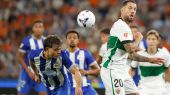 LaLiga. El Elche frustra al Dépor en su vuelta a Primera