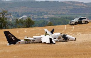 Dos hombres heridos tras estrellarse una avioneta en Viana (Navarra)