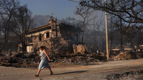 Dos muertos y cuatro heridos en un incendio en la isla de Salamina