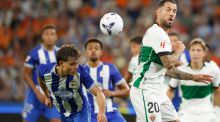 LaLiga. El Elche frustra al Dépor en su vuelta a Primera
