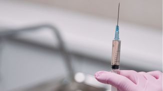 Moderna y Merck divulgan resultados positivos de una vacuna para el melanoma
 