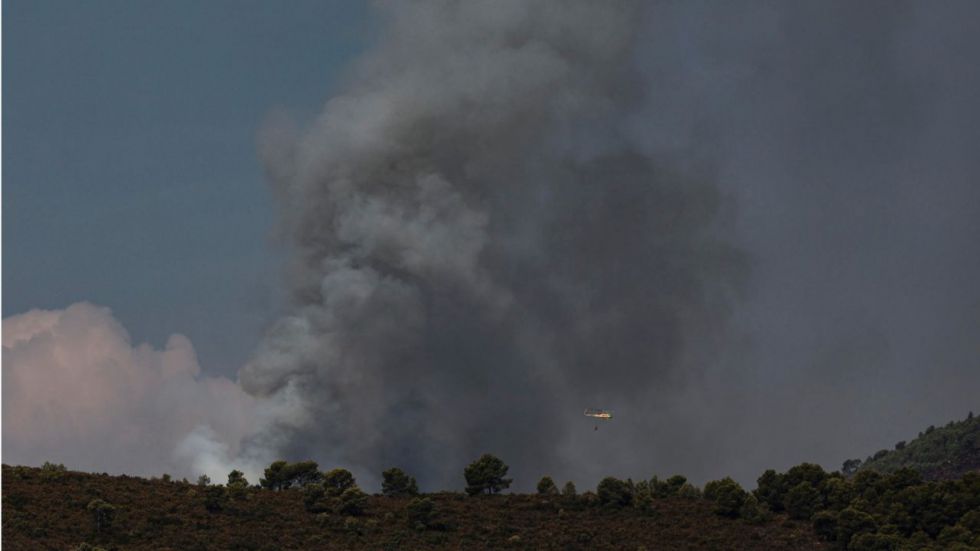 El incendio de Segorbe provoca un millar de desalojos y quema más de 400 hectáreas
 
