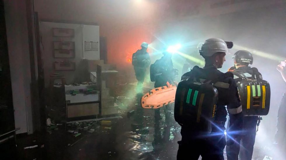 Al menos 14 muertos y 121 heridos en un ataque ruso contra un centro comercial en Ucrania