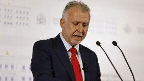 Sánchez pone a Ángel Víctor Torres al frente de la crisis en Ceuta tres semanas después de la avalancha