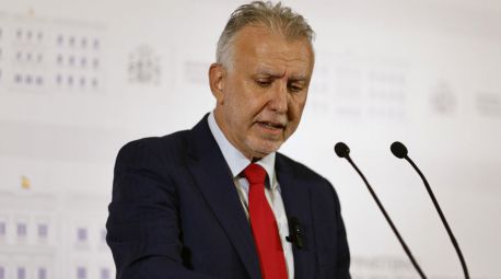 Sánchez pone a Ángel Víctor Torres al frente de la crisis en Ceuta tres semanas después de la avalancha