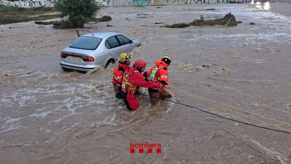 Las fuertes lluvias en Tarragona dejan siete heridos y obligan a cortar carreteras y Rodalies
 