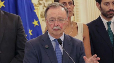 Vivas pide unidad y serenidad a los vecinos de Ceuta ante la crisis migratoria