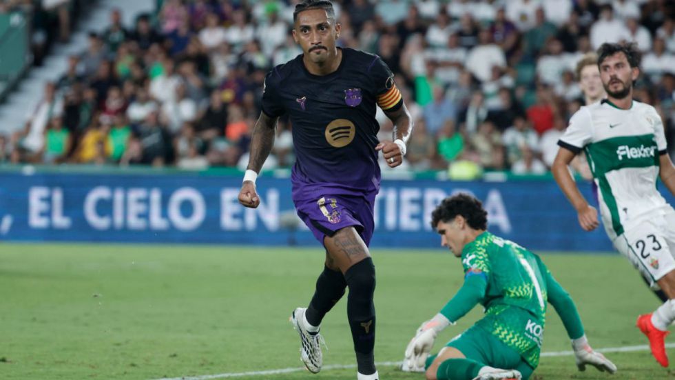 LaLiga. Debut arrollador del Barcelona en Elche