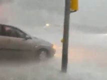 Tarragona, azotada por una tormenta de lluvia intensa, granizo y ráfagas de viento