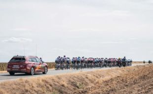 La Vuelta pone a prueba la movilidad eléctrica de Škoda y a Poga?ar
