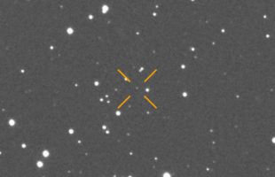 Observan desde el Teide un asteroide del tamaño de un autobús 'rozando' la Tierra
