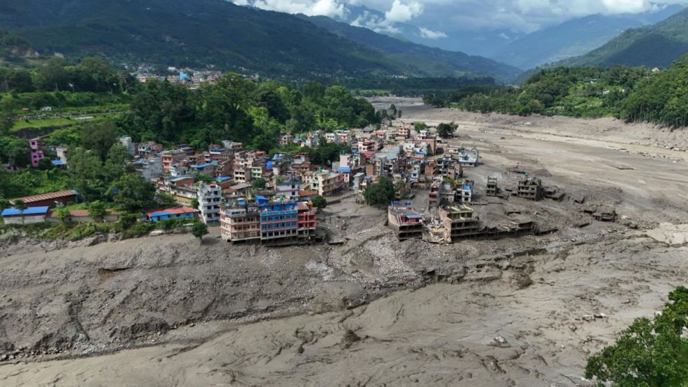 Al menos 553 muertos y 2.500 desaparecidos tras la devastadora riada en Nepal