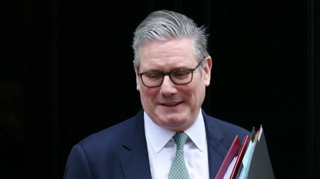 El ex primer ministro británico Keir Starmer renuncia a su escaño como diputado laborista
 