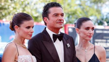 Orlando Bloom y las hermanas Mara animan la alfombra roja veneciana
 