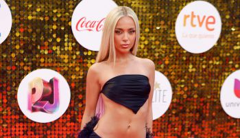 La alfombra roja de los Premios Juventud