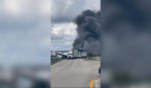 Un avión de mercancías de Amazon se estrella en el aeropuerto de Miami