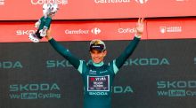 Vuelta España. Un tremendo Van Aert se impone en Córdoba y saca brillo a la carrera