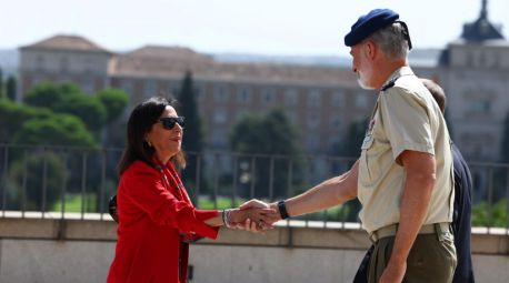 El Rey se reunió con Margarita Robles y mandos militares para examinar la defensa en Ceuta