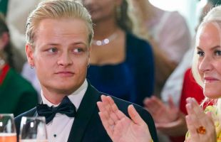 
La justicia noruega prolonga la prisión domiciliaria al hijo de la princesa Mette-Marit

 