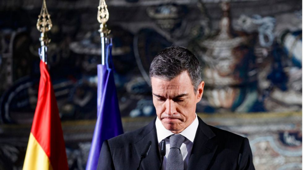 El PP y Vox conseguirían 200 escaños con el declive del PSOE, según las últimas encuestas