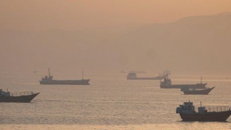 EEUU impide el paso de 100 barcos comerciales tras dos meses del nuevo bloqueo a Irán
 