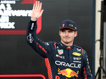Increíble: Verstappen adelanta a 100 rivales en una carrera en Silverstone