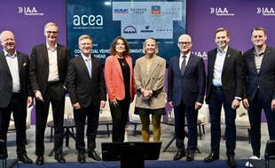 Rebelión de las marcas de camiones contra la «utopía eléctrica» de la UE: exigen retrasar los recortes de CO2