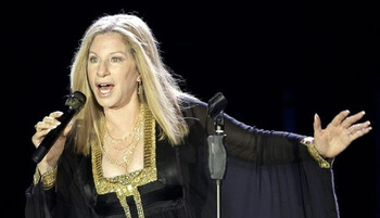Barbra Streisand critica el 'ego desmedido' de Trump