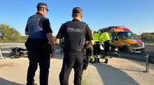 En estado grave un motorista que salió despedido 10 metros y estuvo 8 horas sin localizar en Madrid